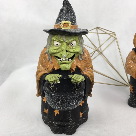 Wicked Witch & Beggar Man & Trick or Treaters - Picture 3 of 9